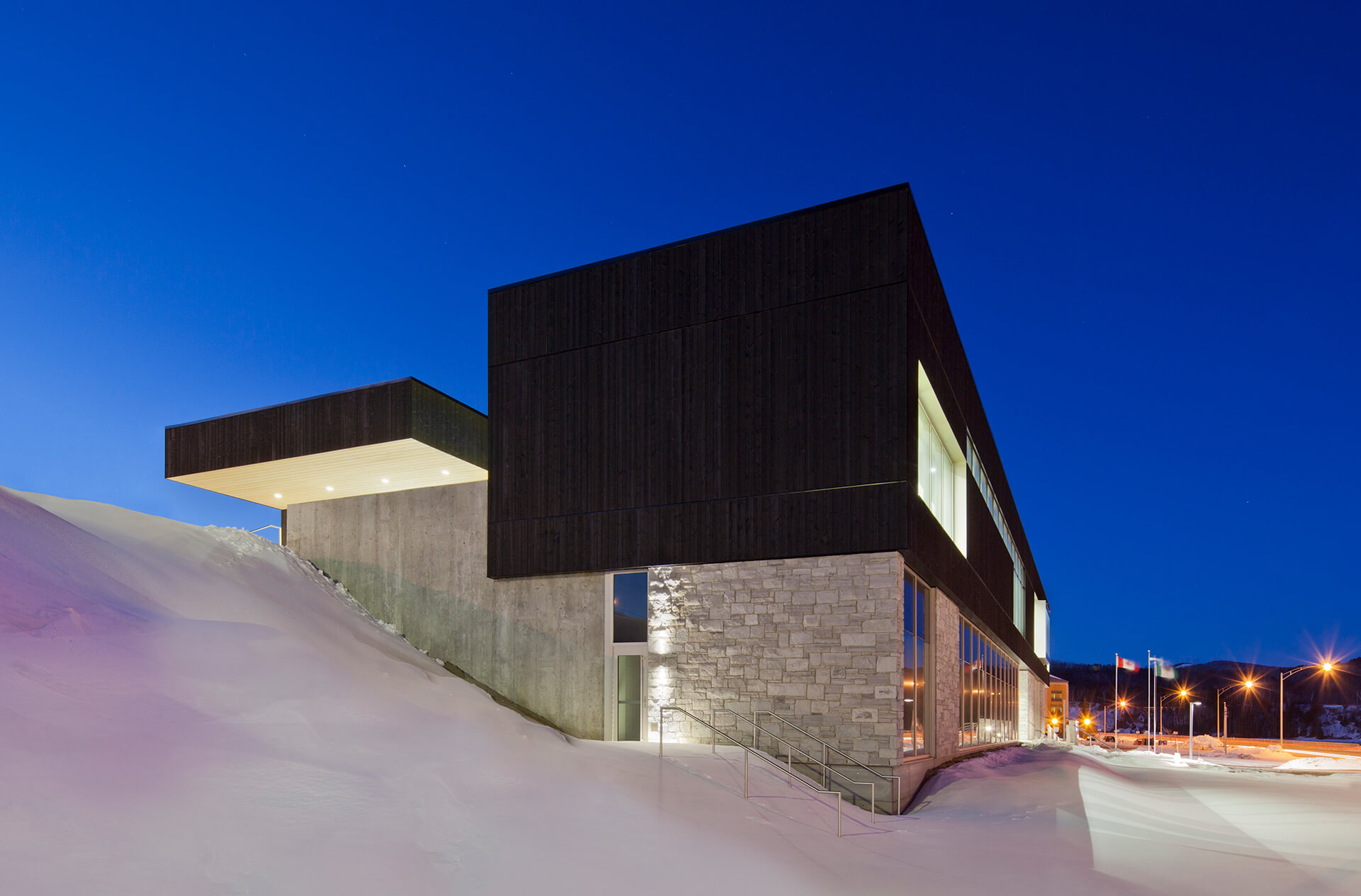Laure-Conan library and city hall in La Malbaie - Circum Architecture