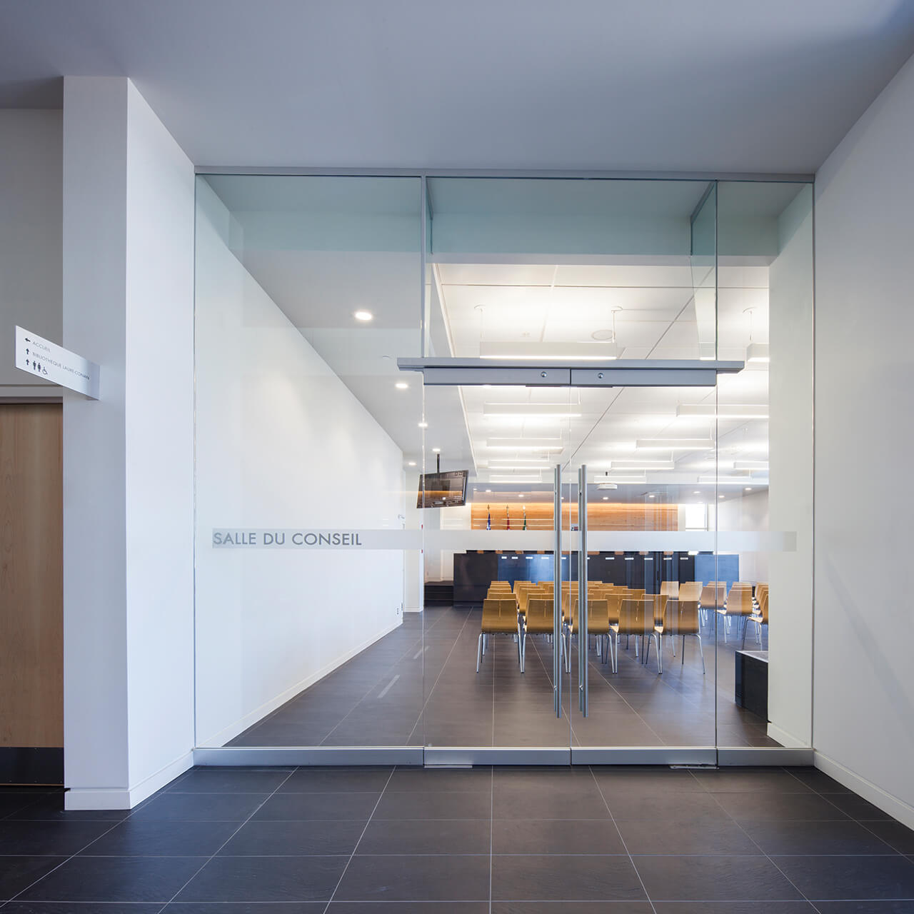 Laure-Conan library and city hall in La Malbaie - Circum Architecture