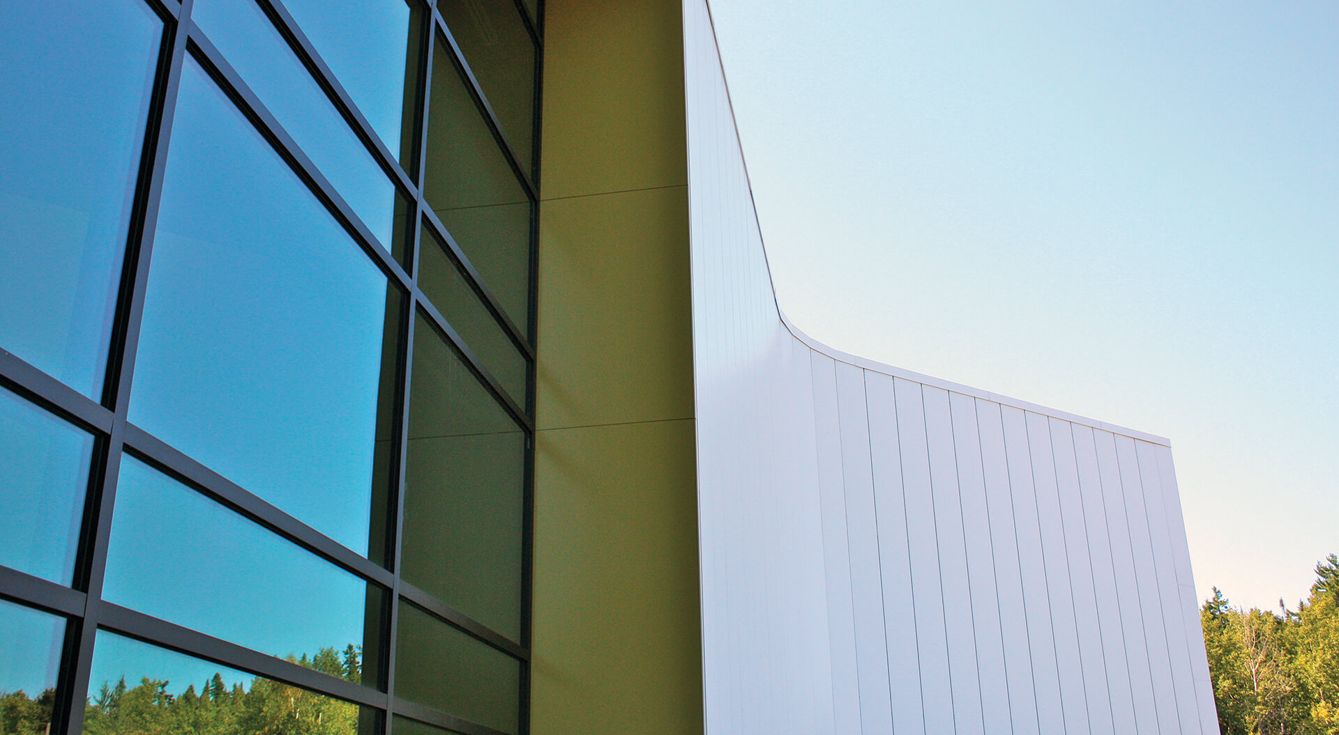 Centre spécialisé de technologie physique du Québec - Circum Architecture