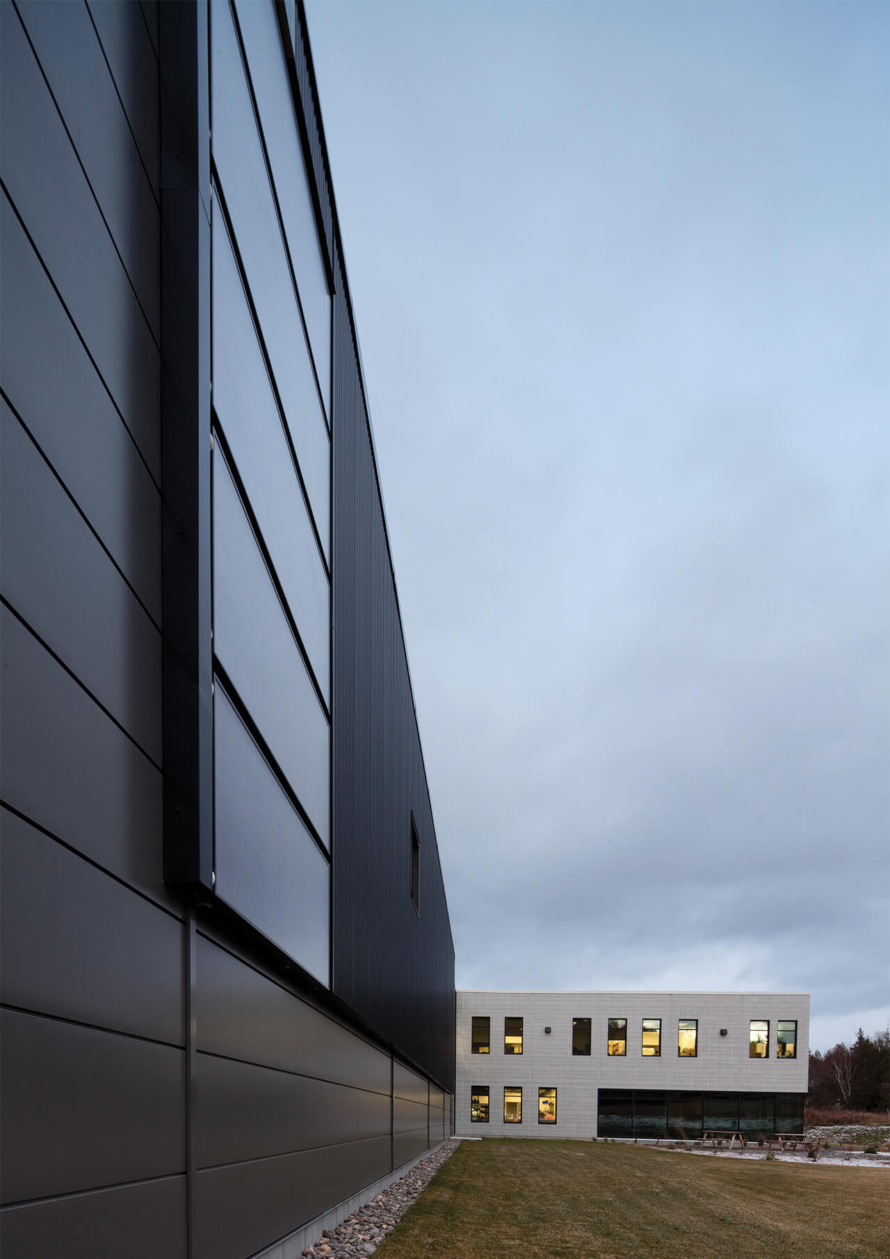 Centre spécialisé de technologie physique du Québec - Circum Architecture